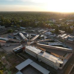 Presentaron un proyecto para prohibir celulares en cárceles