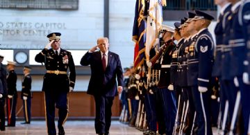 Bloquearon la orden de Trump que restringe la ciudadanía estadounidense por nacimiento