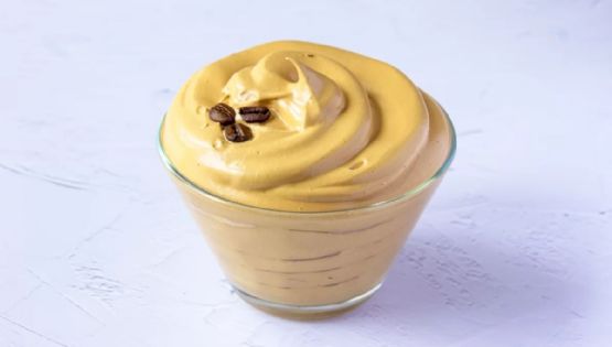 Delicioso postre dulce de café y sin harina