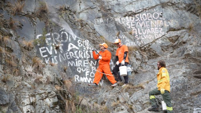 Limpiaron las pintadas en Potrerillos y también borraron grafitis políticos