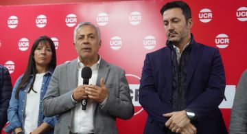 Petri se prepara para ponerle "play" a la campaña con dos actos