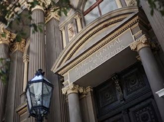 El crédito al sector privado alcanza su nivel más alto en ocho años