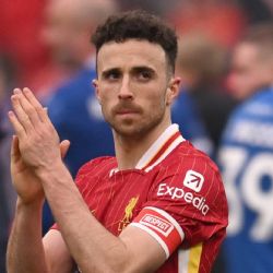 El Liverpool retiró el número 20 del fallecido delantero Diogo Jota