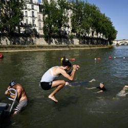 Un siglo después, los bañistas volvieron a nadar en el Sena