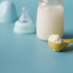 Leches medicamentosas: la odisea de las familias para obtenerlas