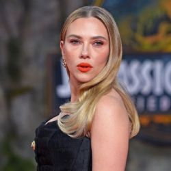 Scarlett Johansson destronó a los hombres y se convirtió en la actriz más taquillera de la historia