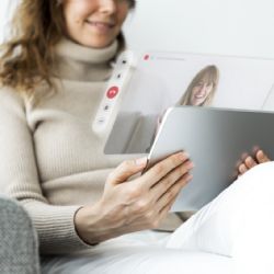 Cómo hacer una videollamada por WhatsApp desde la computadora