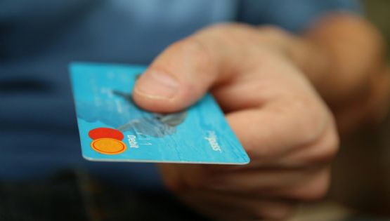 Tras dos meses en baja, se recuperó el consumo con tarjeta de crédito