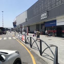 Un hombre murió este martes al ser absorbido por el motor de un avión