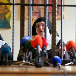 Nueve monjas se revelaron ante el Vaticano y se “atrincheraron” en un convento