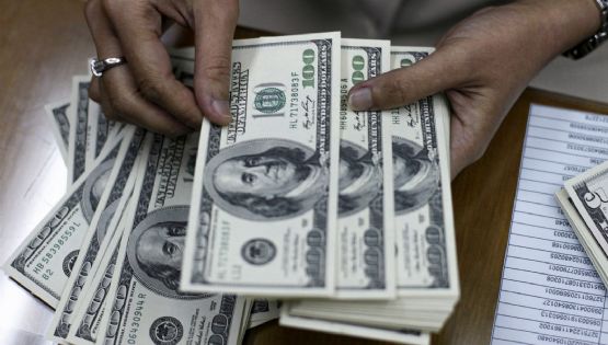 El dólar oficial cerró en alza en el inicio de semana 