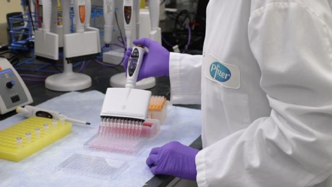 EE.UU. ultima a farmaceúticas para que bajen sus precios