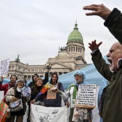 “Supermiércoles” de marchas: jubilados y trabajadores del Garrahan se movilizan