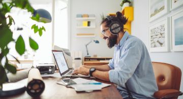 La mitad de los que trabajan quieren forma híbrida
