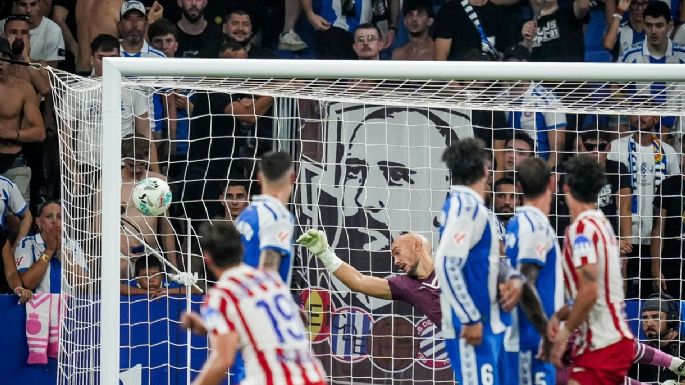 Julián Álvarez metió un golazo de tiro libre pero el Atlético terminó abajo
