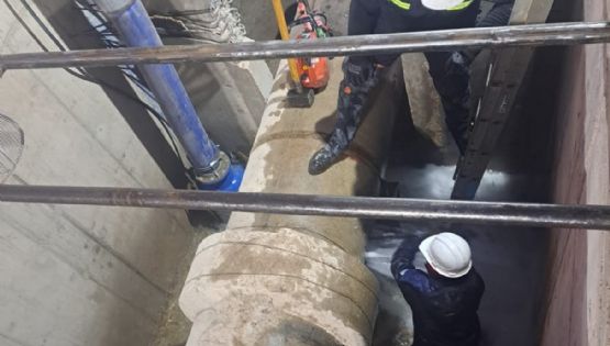 Video: así colocan el caudalímetro que dejó sin agua al Gran Mendoza
