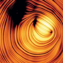 Avistan el "Ojo de Sauron": un enigmático jet cósmico que apunta directo a la Tierra