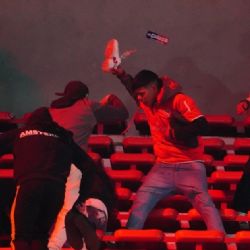 Hinchas chilenos regresaron a su país tras la violenta noche en Avellaneda: “La Policía no existe en Argentina”