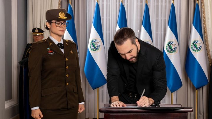 Uniforme limpio y pelo corto, lo que pide la ministra de Educación de Bukele