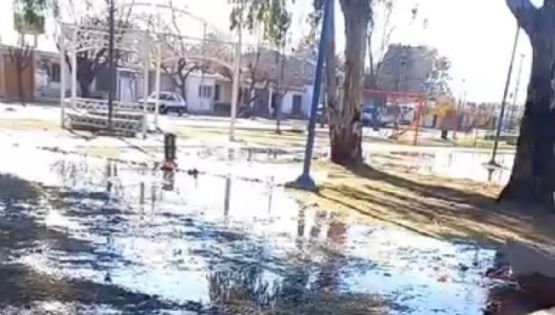 Desborde sin solución: vecinos de Maipú lo sufren desde hace años