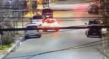 Fue arrastrada sobre el capot de un auto durante cuatro cuadras