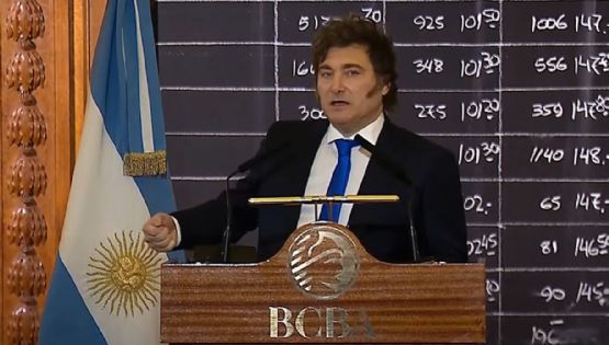 Milei vetó el aumento para jubilados y la emergencia en discapacidad