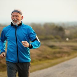 ¿Qué es el "superenvejecimiento"? Redefinen la vejez cerebral