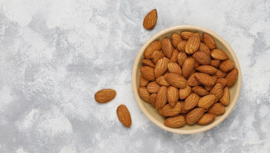 Cinco razones por las que deberías comer almendras todas las noches 