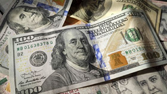 El dólar oficial sigue subiendo: cómo terminó la semana 