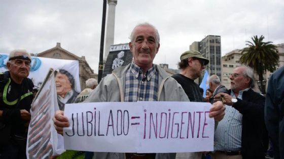 Jubilar el futuro: La trampa del autodesfinanciamiento previsional
