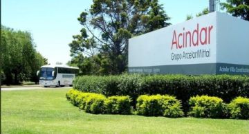 Por el acero chino, Acindar frena la producción