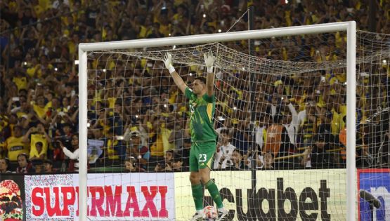 Dibu Martínez fue nominado por la FIFA para el premio The Best a mejor arquero