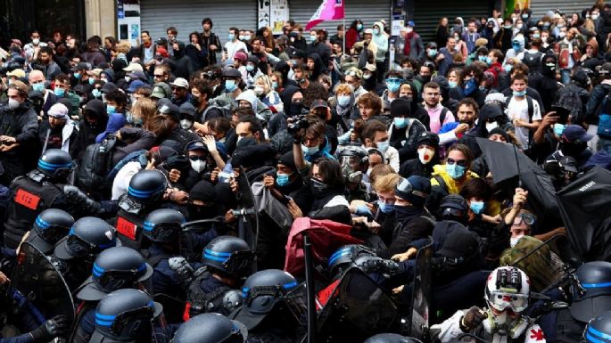 Bloqueos y detenidos en Francia durante una jornada de protesta