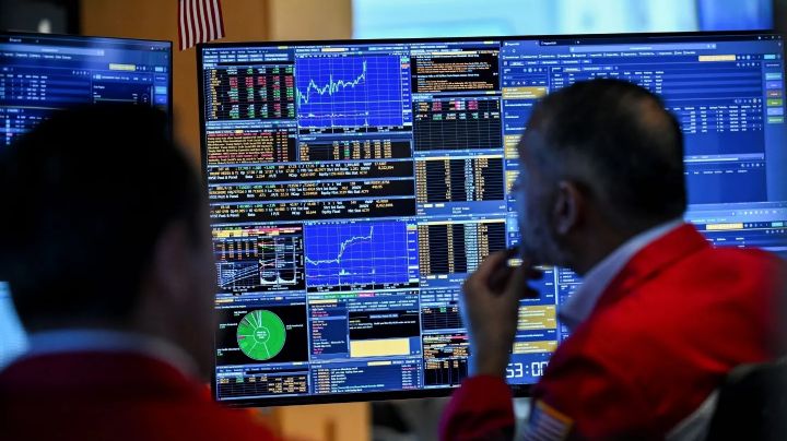 Acciones y bonos retrocedieron más del 9%