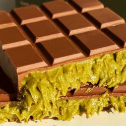 Una marca argentina sale a competir con sus propias versiones de chocolate Dubái y Reese's