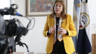 Foto iliustrativa de  Esther Sánchez va por la reelección en la UNCuyo y se quiebra el oficialismo