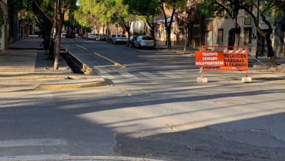 Sin planificación y sin aviso: la reparación de calles que genera un caos en la Ciudad