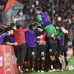 Newell’s se lo ganó en el final a Atlético Tucumán