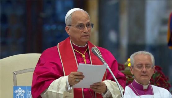 El papa León XIV firmó “Dilexi te”, su primer documento pontificio