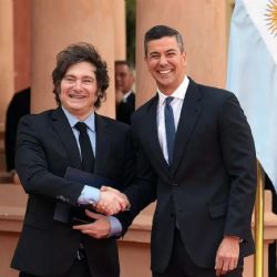 Milei viaja a Paraguay para reunirse con Santiago Peña