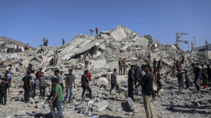 Cerca de 300.000 personas huyen de Gaza ante intensificación de ataques de Israel 
