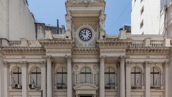 El Banco Central vendió US$379 millones para contener el dólar 