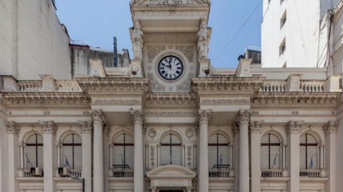 El Banco Central vendió US$379 millones para contener el dólar 