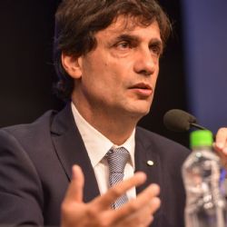 Lacunza, sobre el dólar: “Hoy la economía es más atajar penales que hacer goles”