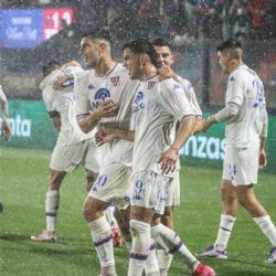 Tigre le ganaba bien a  Aldosivi, se suspendió, siguió y fue 2-0 final