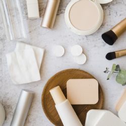 La ANMAT prohibió cremas, emulsiones, serums y otros productos cosméticos 