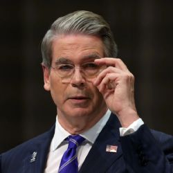 Bessent advierte que EEUU actuará en forma “contundente” para estabilizar a la Argentina