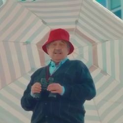 Con piluso y binoculares, Ricardo Alfonsín lanzó un spot y se volvió viral: “Más frío que el corazón de Espert”