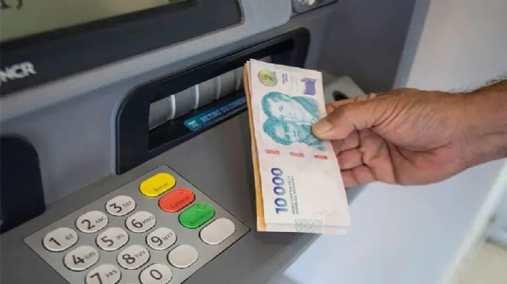 Los salarios aumentaron 2,5% en julio, con mayor incidencia de los no registrados