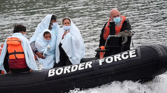 Gran Bretaña implementa identificación digital para combatir la inmigración ilegal